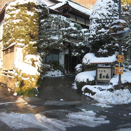 Maruka Ryokan Яманути Экстерьер фото