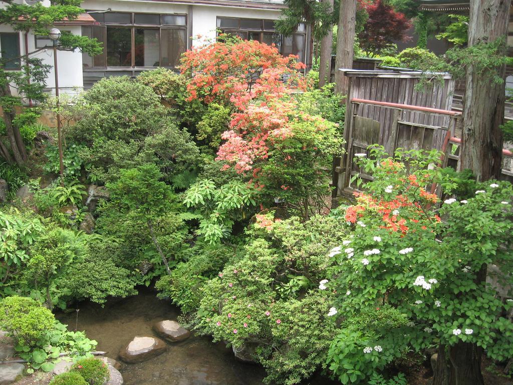 Maruka Ryokan Яманути Экстерьер фото