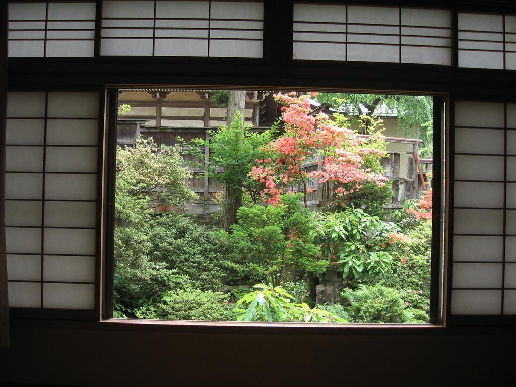 Maruka Ryokan Яманути Экстерьер фото